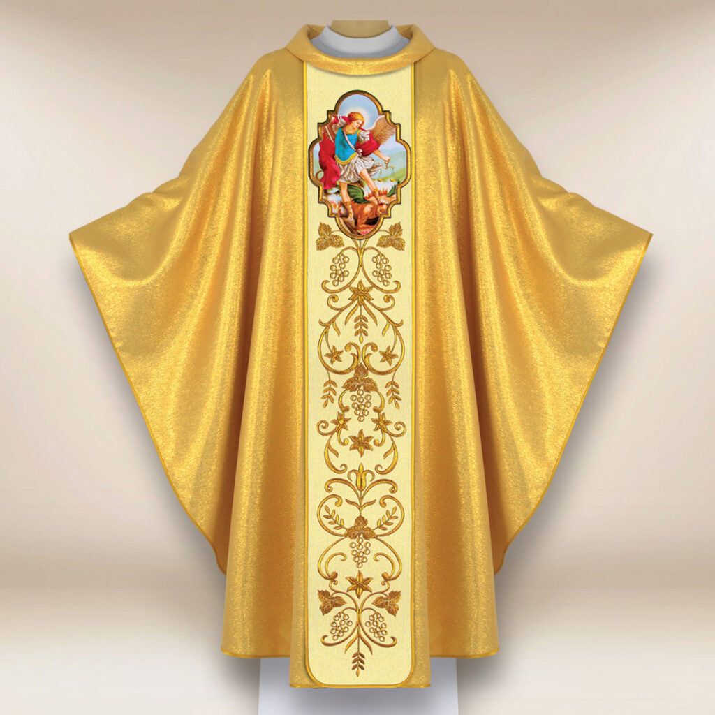 Casula con immagine di San Michele Arcangelo