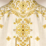 Casula ricamata con immagine di san Giuseppe