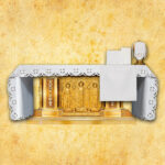 Obrus haftowany "Krzyże w kwadracie - białe"