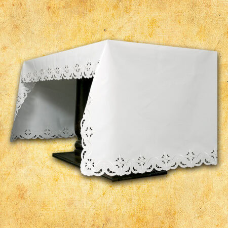 Obrus haftowany "Krzyże w kwadracie - białe"