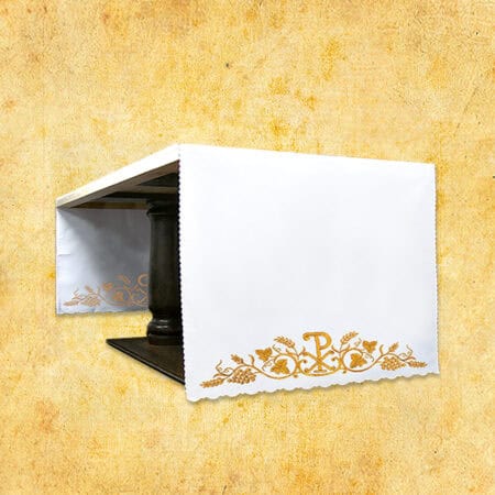 Obrus haftowany po bokach