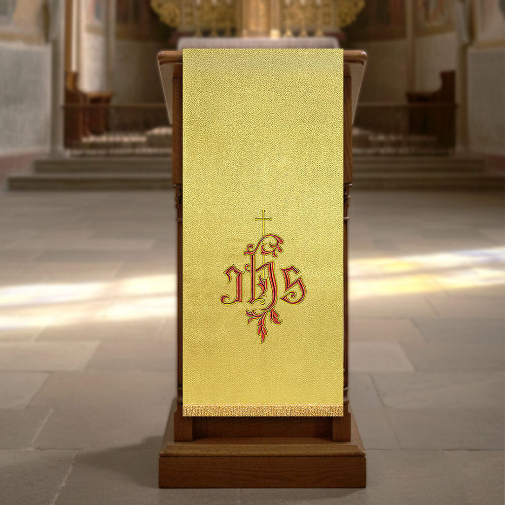 Coprileggio ricamato IHS