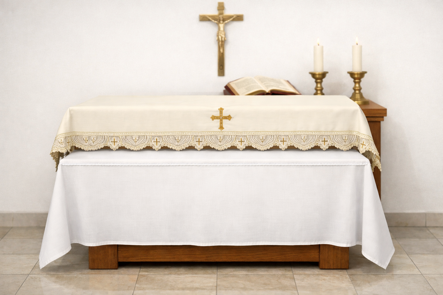 OBRUS, SERWETA I NAKRYCIE OŁTARZA — RÓŻNICE I ZASTOSOWANIE W LITURGII