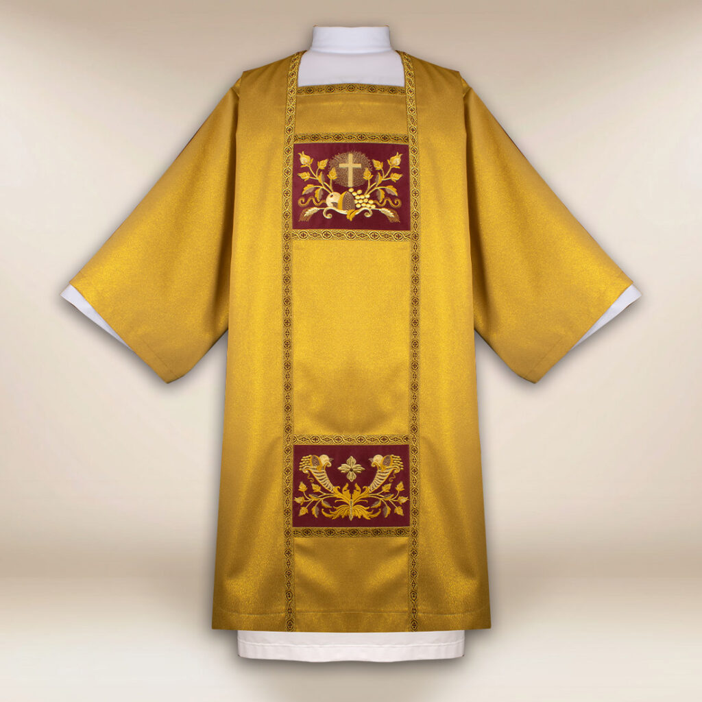 Dalmatica ricamata oro
