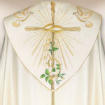 Piviale ricamato da sposa