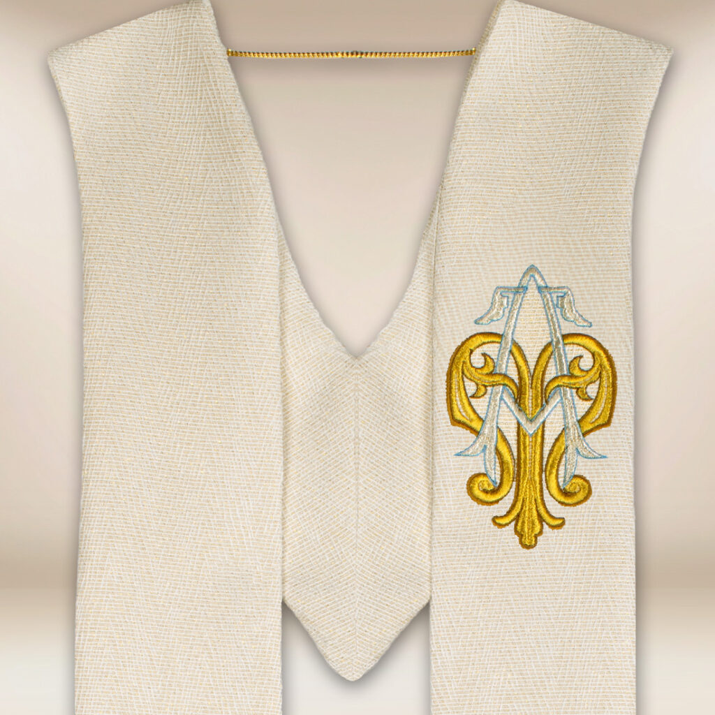 Stola ricamata ecru Mariano