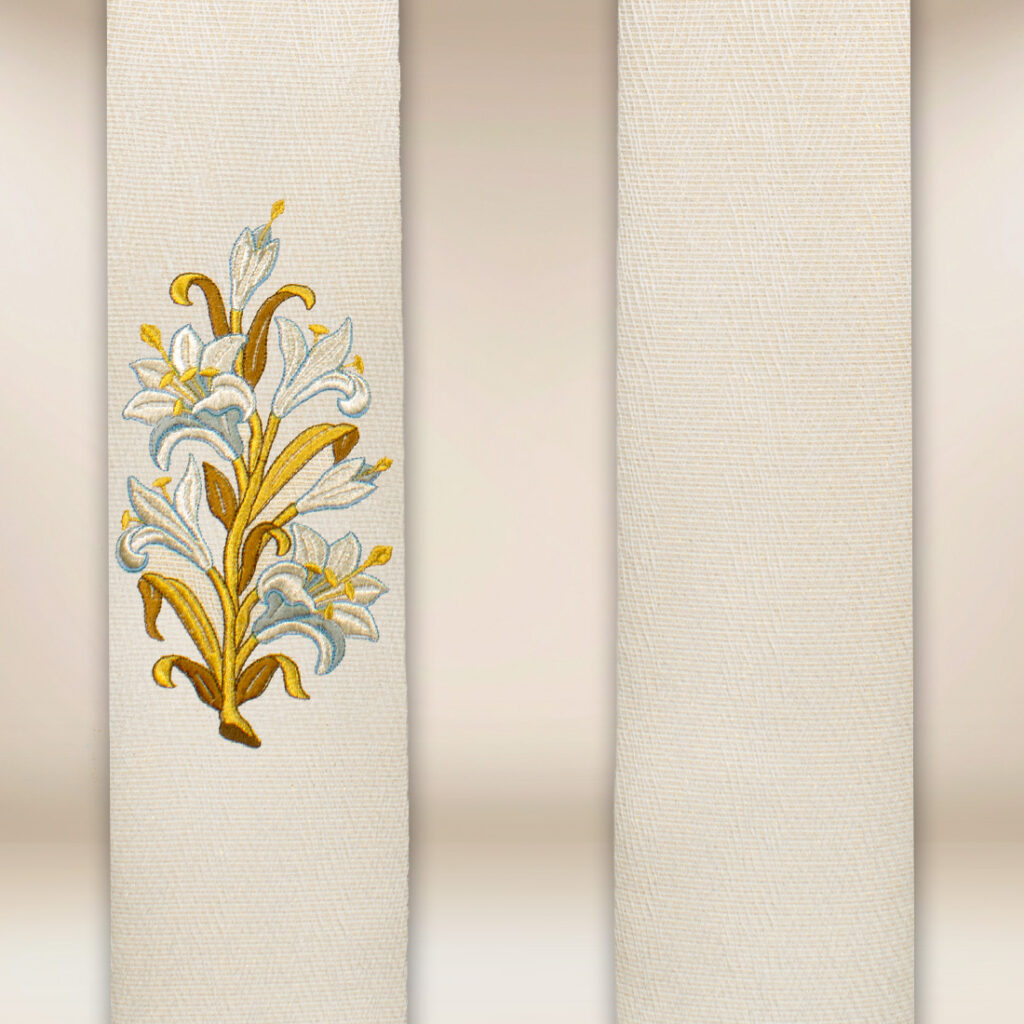 Stola ricamata ecru Mariano