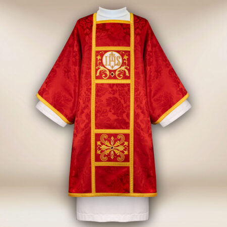 Dalmatica ricamata rossa con IHS