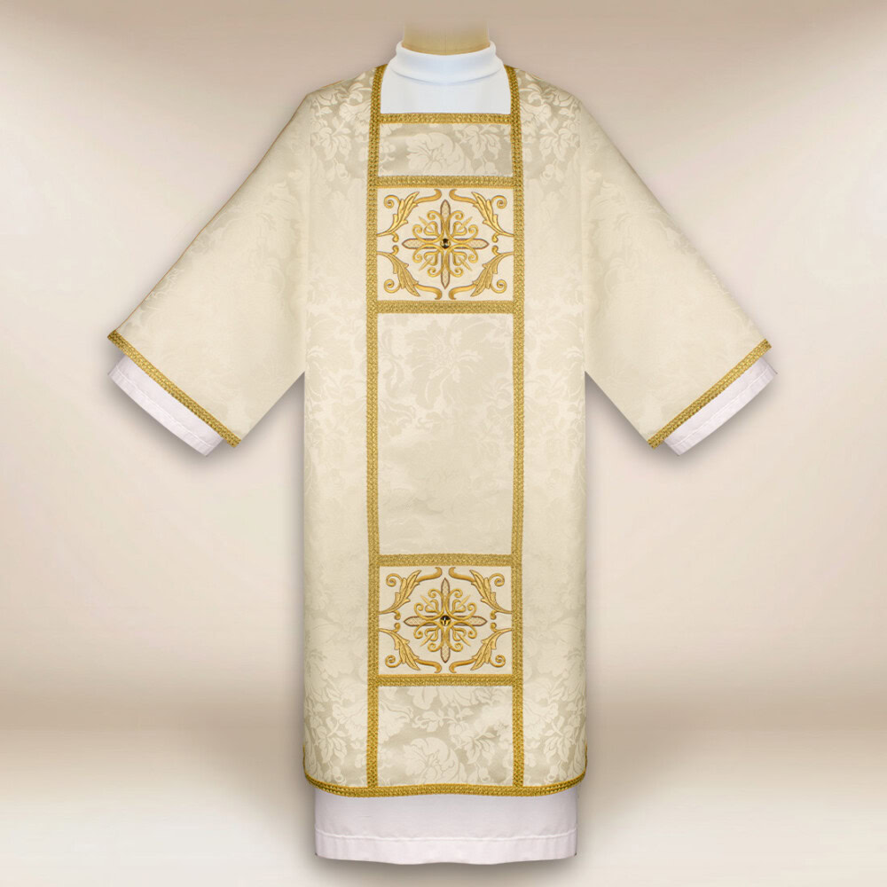 Dalmatica ricamata ecru