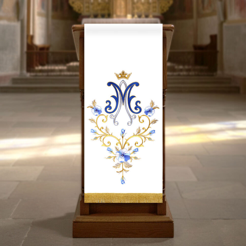 Coprileggio ricamato mariano