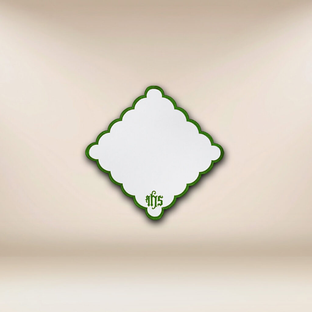 Tovagliolo ricamato verde 32x32