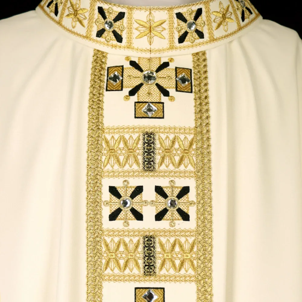 Casula liturgica ecru ricamata