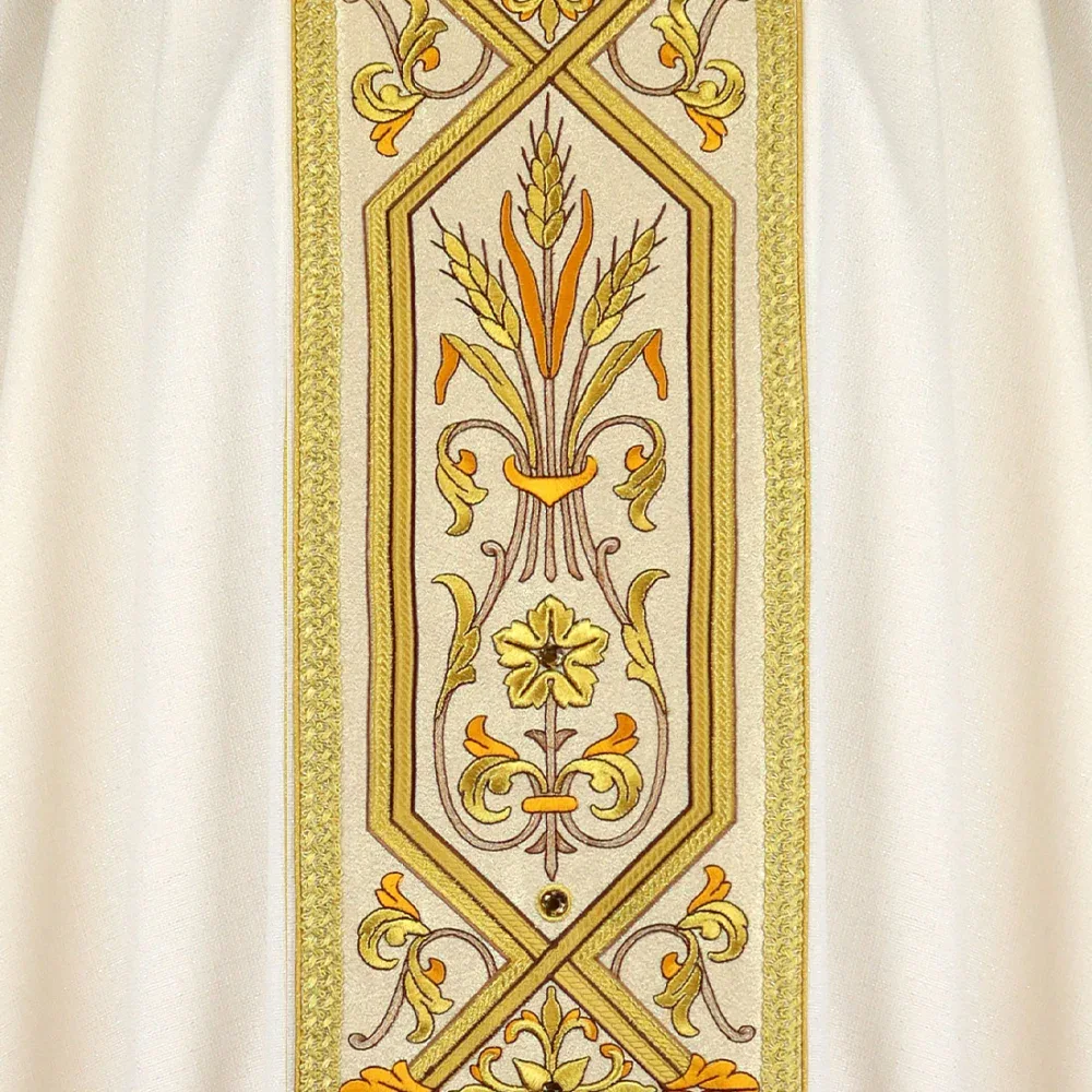 Casula ecru ricamata con pasem