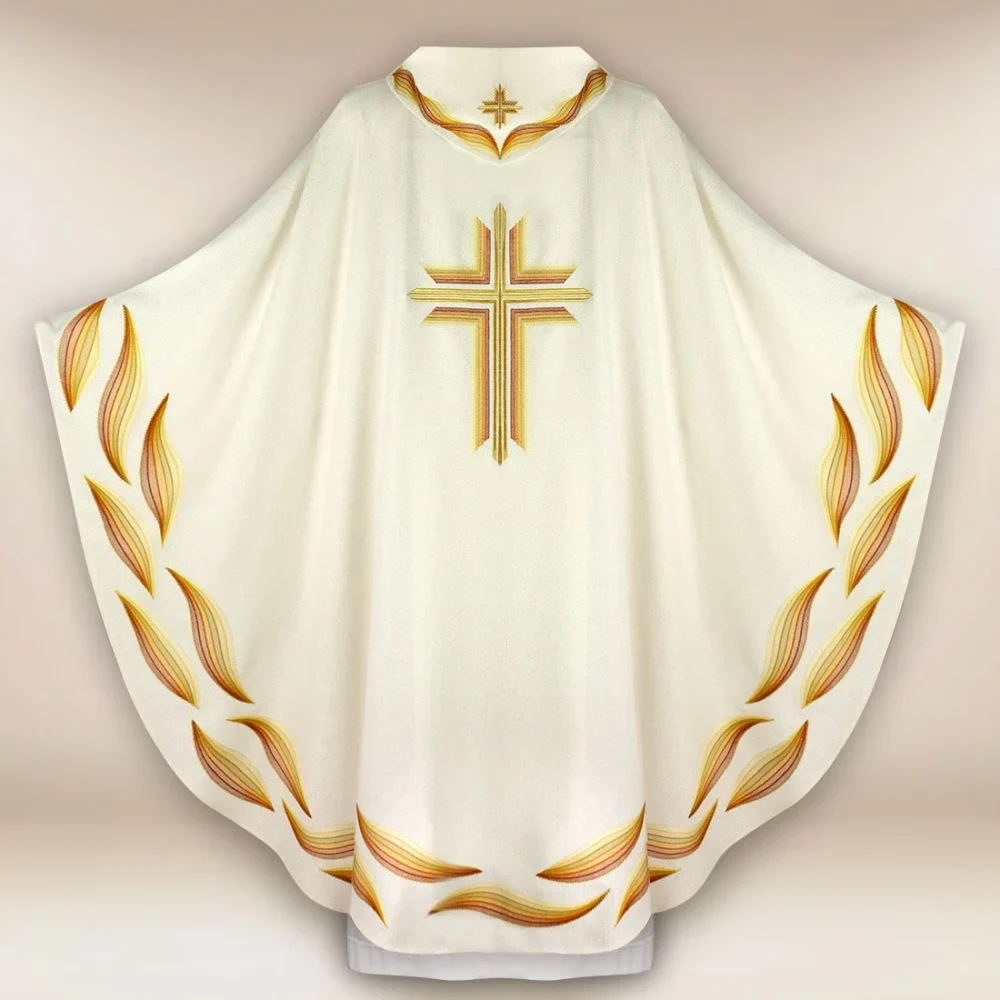 Casula ricamata ecru