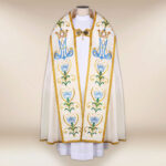 Kapa haftowana “Matka Boża Różańcowa”