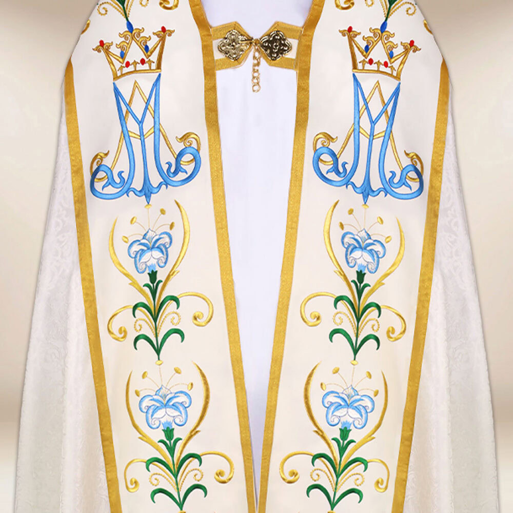 Kapa haftowana “Matka Boża Różańcowa”