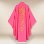 Casula ricamata liturgica rosa