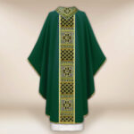Casula liturgica verde ricamata