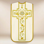 Casula ricamata romana IHS ecru