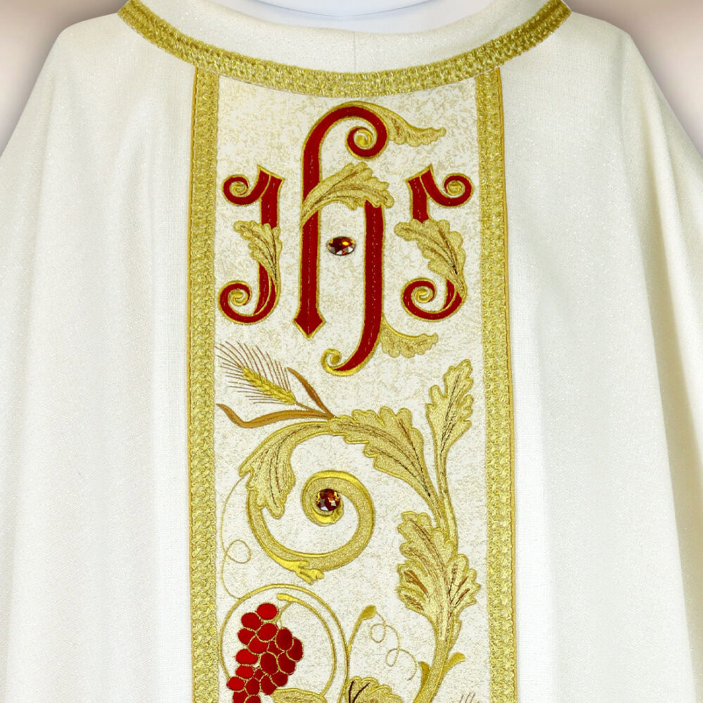 Casula ricamata con IHS