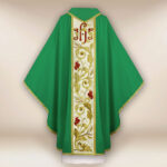 Casula ricamata con IHS