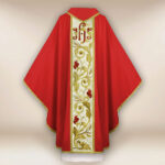 Casula ricamata con IHS