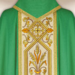 Casula ricamata verde con orphrey