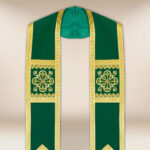 Stola romana verde ricamata