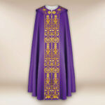 Piviale ricamato viola IHS