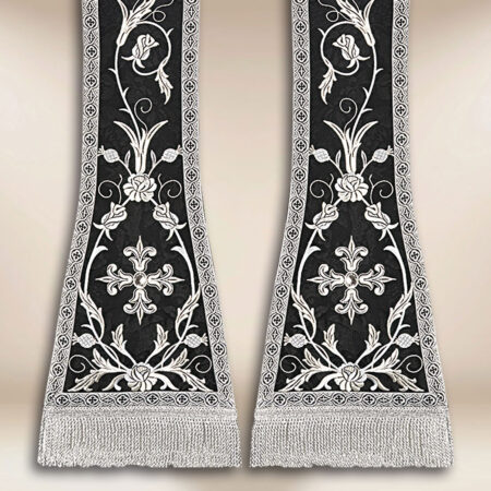 Stola ricamata romana nera