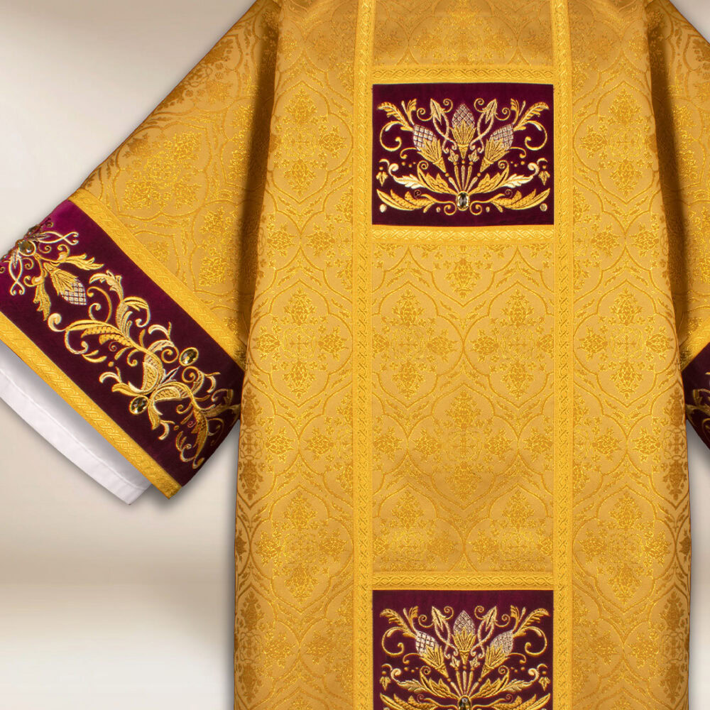 Dalmatyka haftowana “Pietre E Oro”