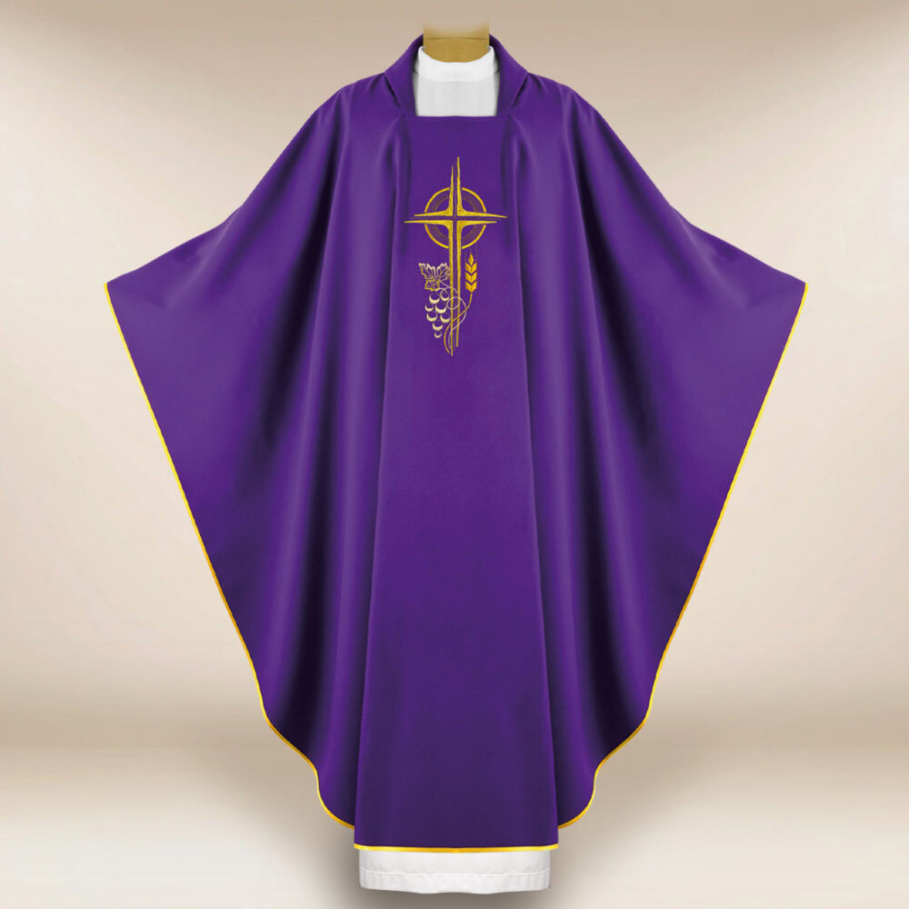 Casula sacerdotale ricamata con Croce viola