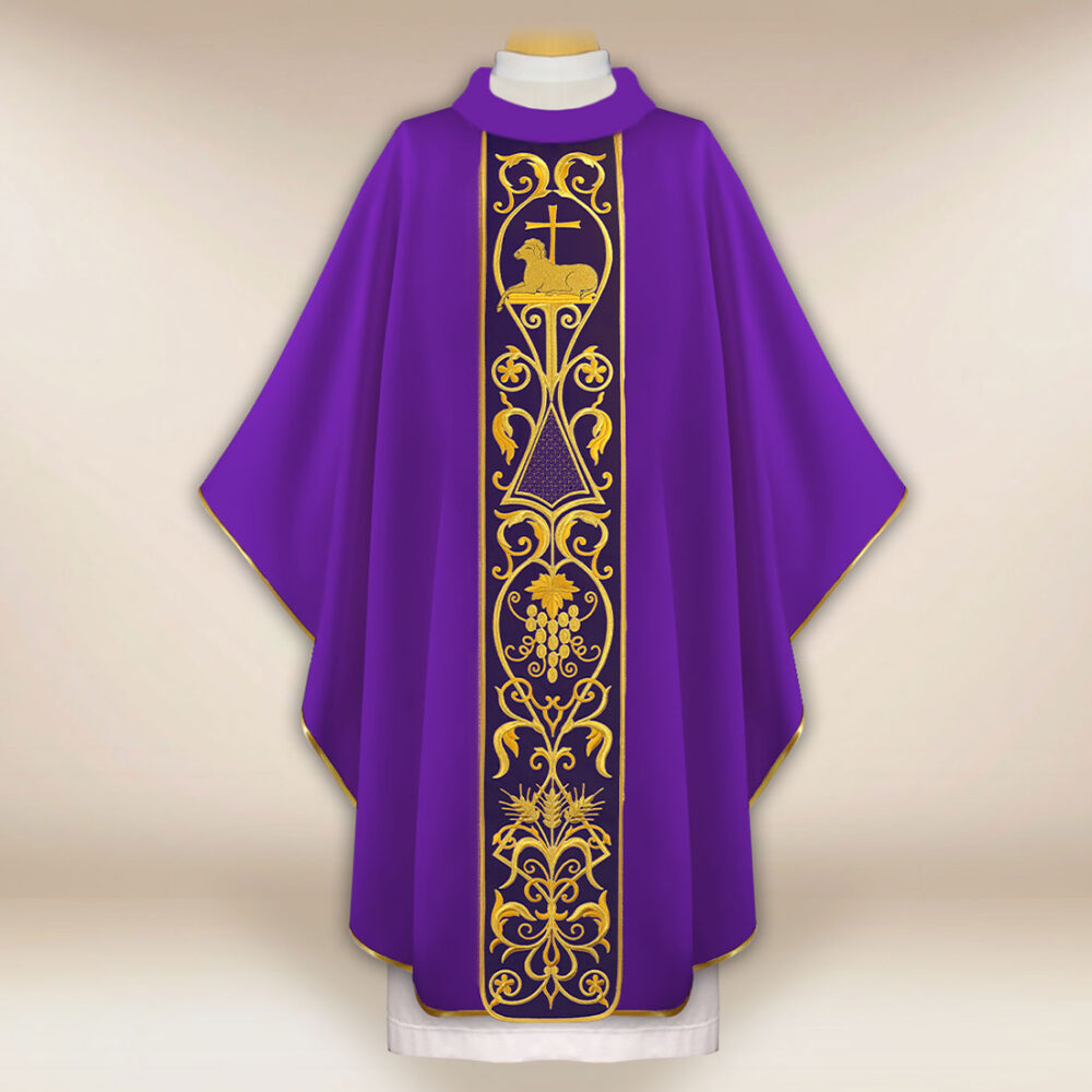 Ornat z haftowanym pasem pluszowym “Baranek”