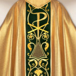 Casula con orphrey ricamato in peluche Agnello