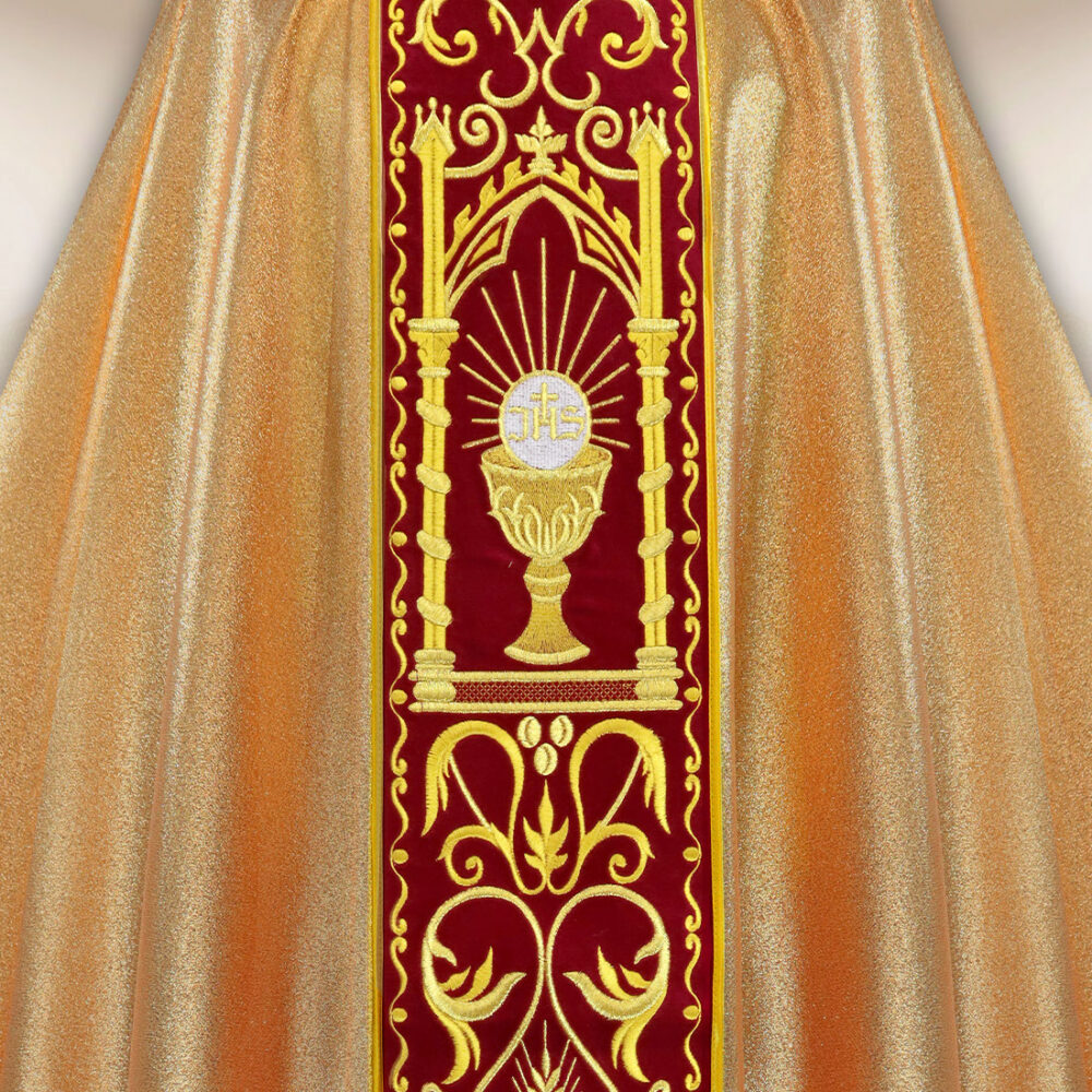 Ornat z haftowanym pasem pluszowym “Kielich”