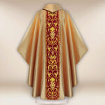 Ornat z haftowanym pasem pluszowym “Kielich”