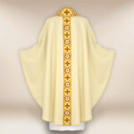 Casula liturgica ricamata ecru