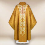 Ornat haftowany “Jezus Dobry Pasterz” złoty