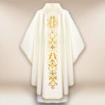 Casula sacerdotale ricamata ecru con siMadonnaolo IHS
