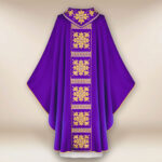 Casula liturgica sacerdotale ricamata viola