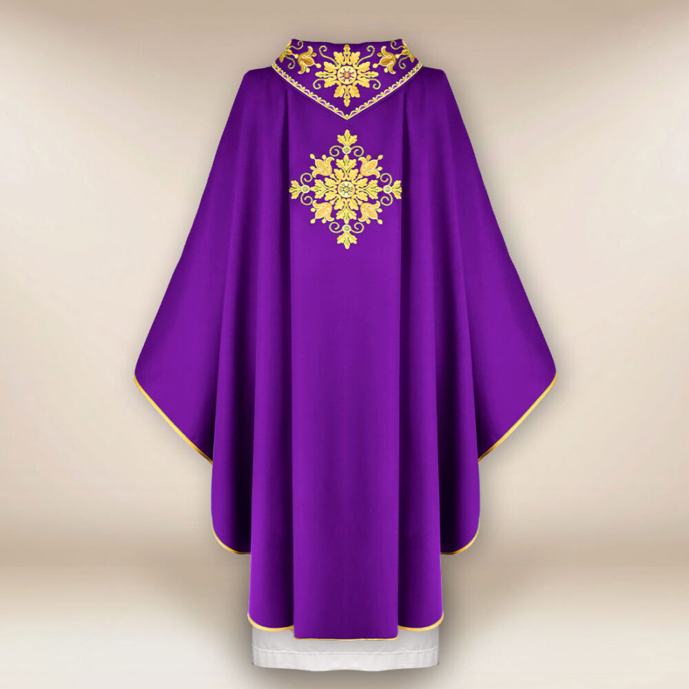 Casula liturgica sacerdotale ricamata viola