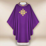 Casula liturgica sacerdotale ricamata viola