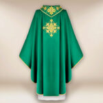 Casula liturgica sacerdotale ricamata verde IHS