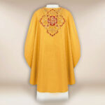 Casula sacerdotale ricamata in oro con IHS