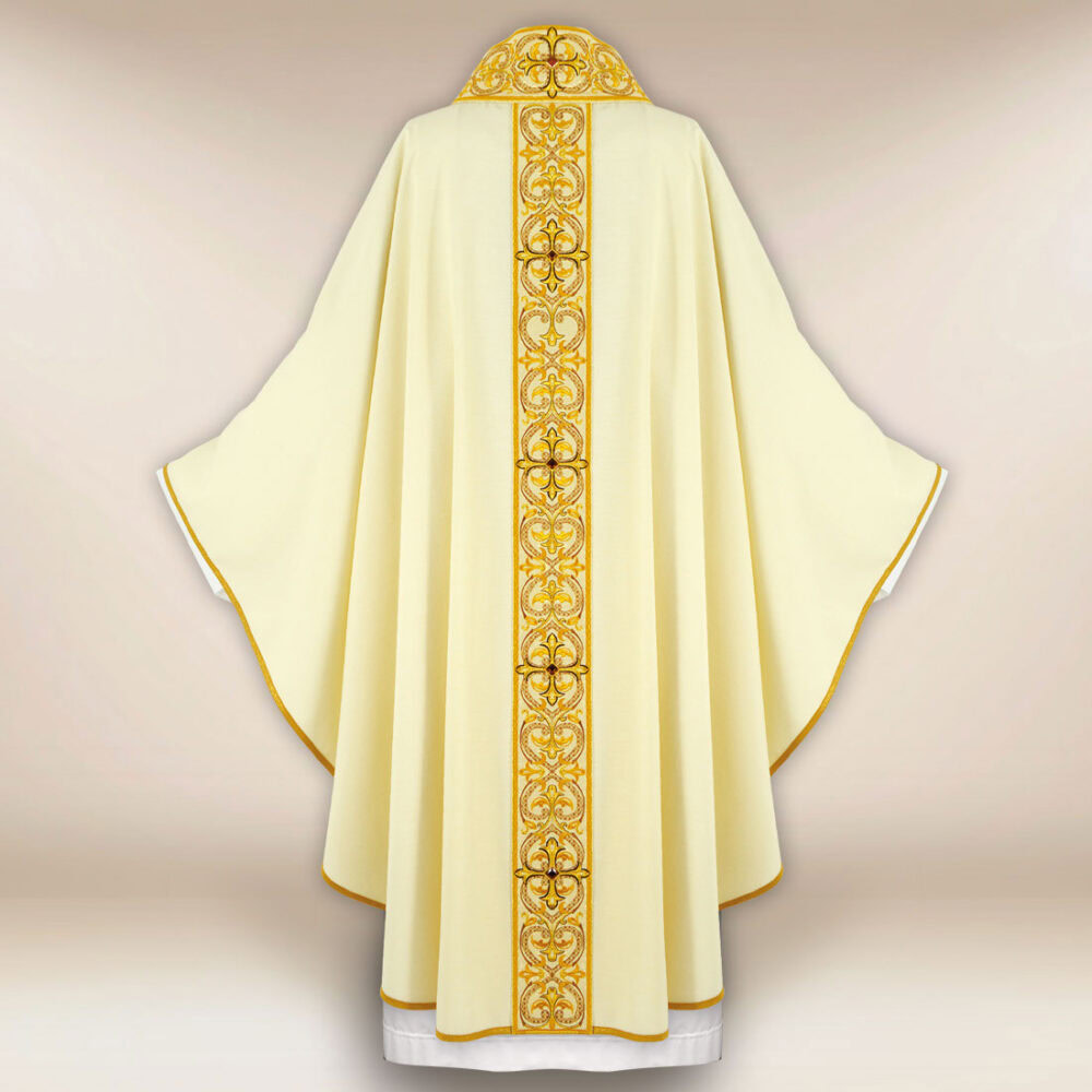 Casula sacerdotale ricamata ecru