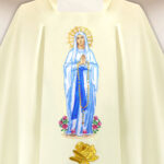 Ornat haftowany “Madonna Di Lourdes”