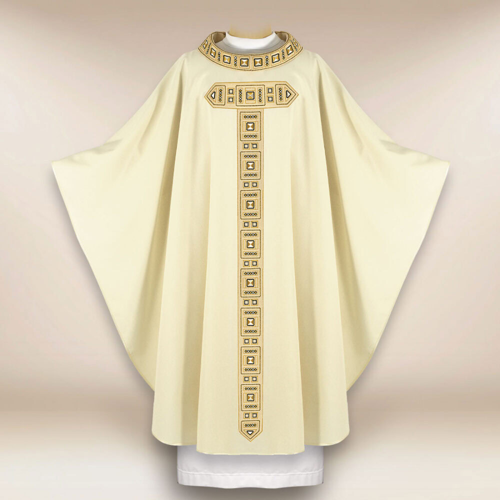 Casula sacerdotale ricamata ecru