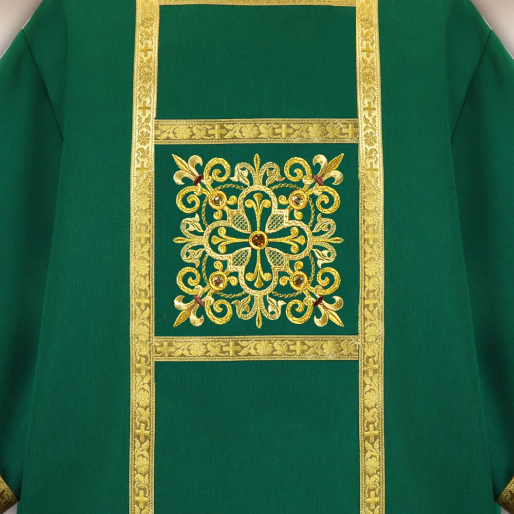 Dalmatica liturgica verde ricamata
