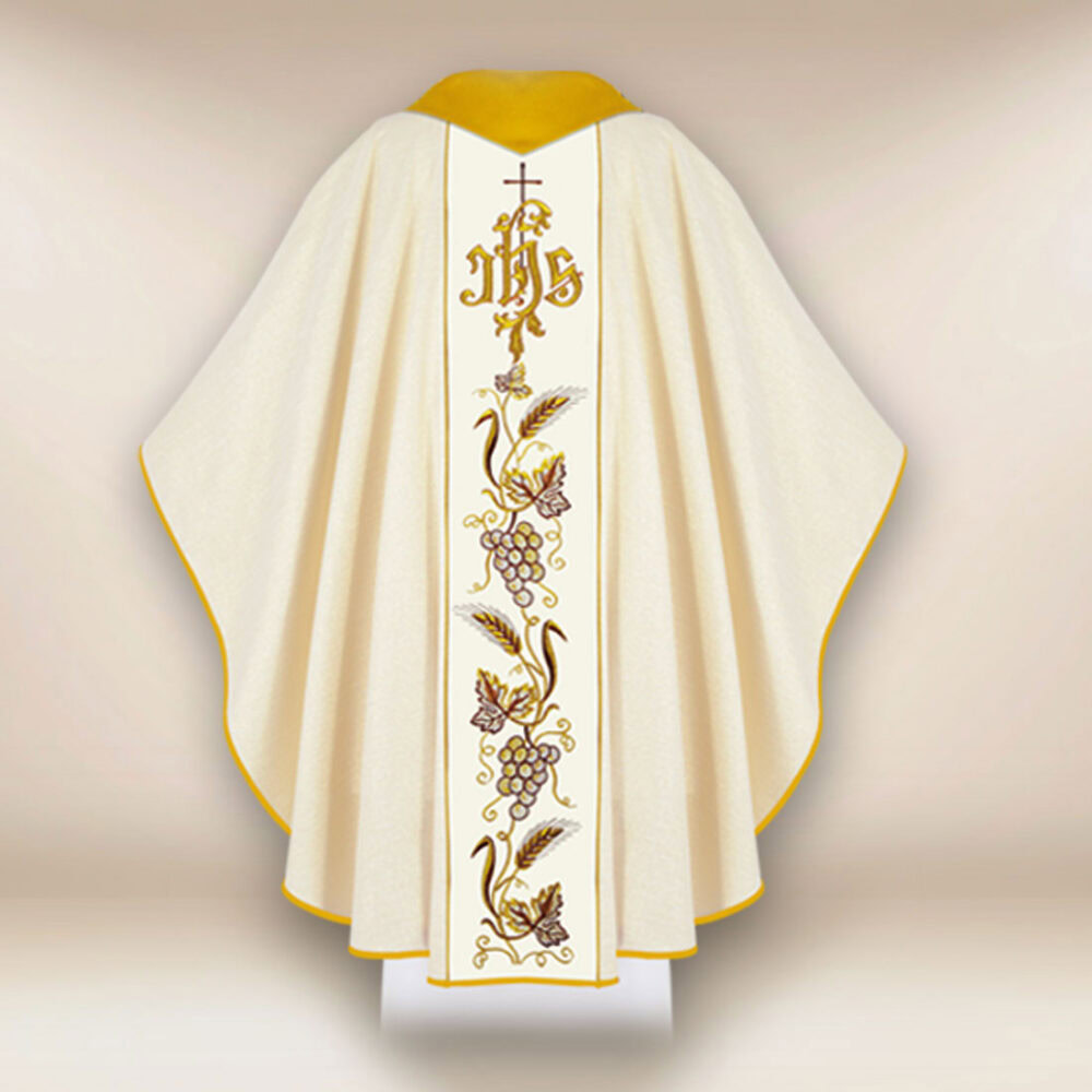 Casula sacerdotale ricamata San Padre Pio