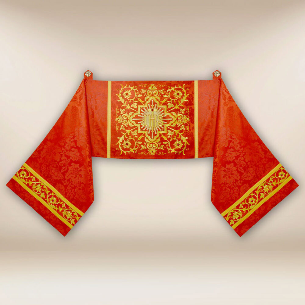 Velo omerale ricamato rosso